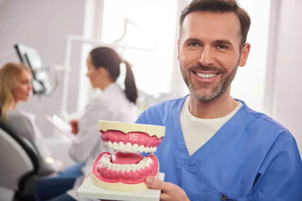 É possível arrumar os dentes depois dos 50 anos? 3 implante de carga dentario